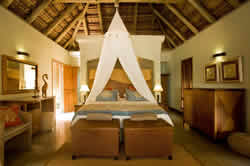 Dugong  Lodge offers 14 luxuriously appointed, air-conditioned chalets