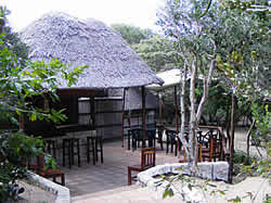 Nhanombe Lodge is a cluster of chalets in the Bush on the Beach situated in Zavora