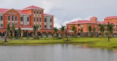 Golden Peacock Resort Hotel in Beira for luxury accommodation